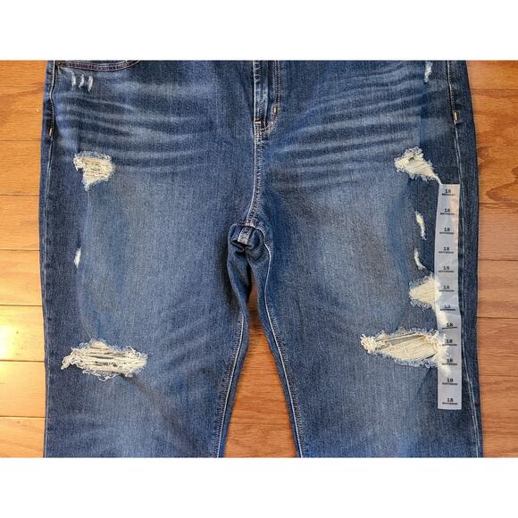 NWT Old Navy Women Jeans Size 18 Cropped Boyfriend Cuffed Distressed Ripped - Picture 6 of 15